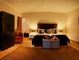 Safari Club Sa Hotel Kempton Park Exterior photo